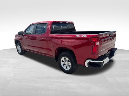 Used 2022 Chevrolet Silverado 1500 LT AWD/4WD image 4