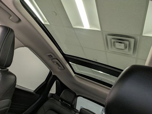 Used 2022 Ford Escape SEL w/ Technology Package image 21