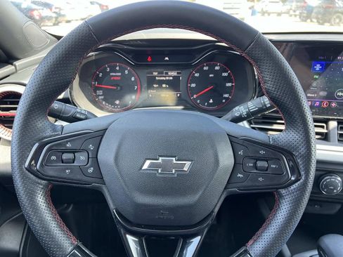 Used 2024 Chevrolet Trax RS w/ Driver Confidence Package image 16