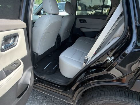 Used 2025 Nissan Rogue SL w/ SL Premium Package FWD image 24