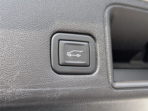 Used 2024 GMC Terrain AT4 AWD/4WD image 15