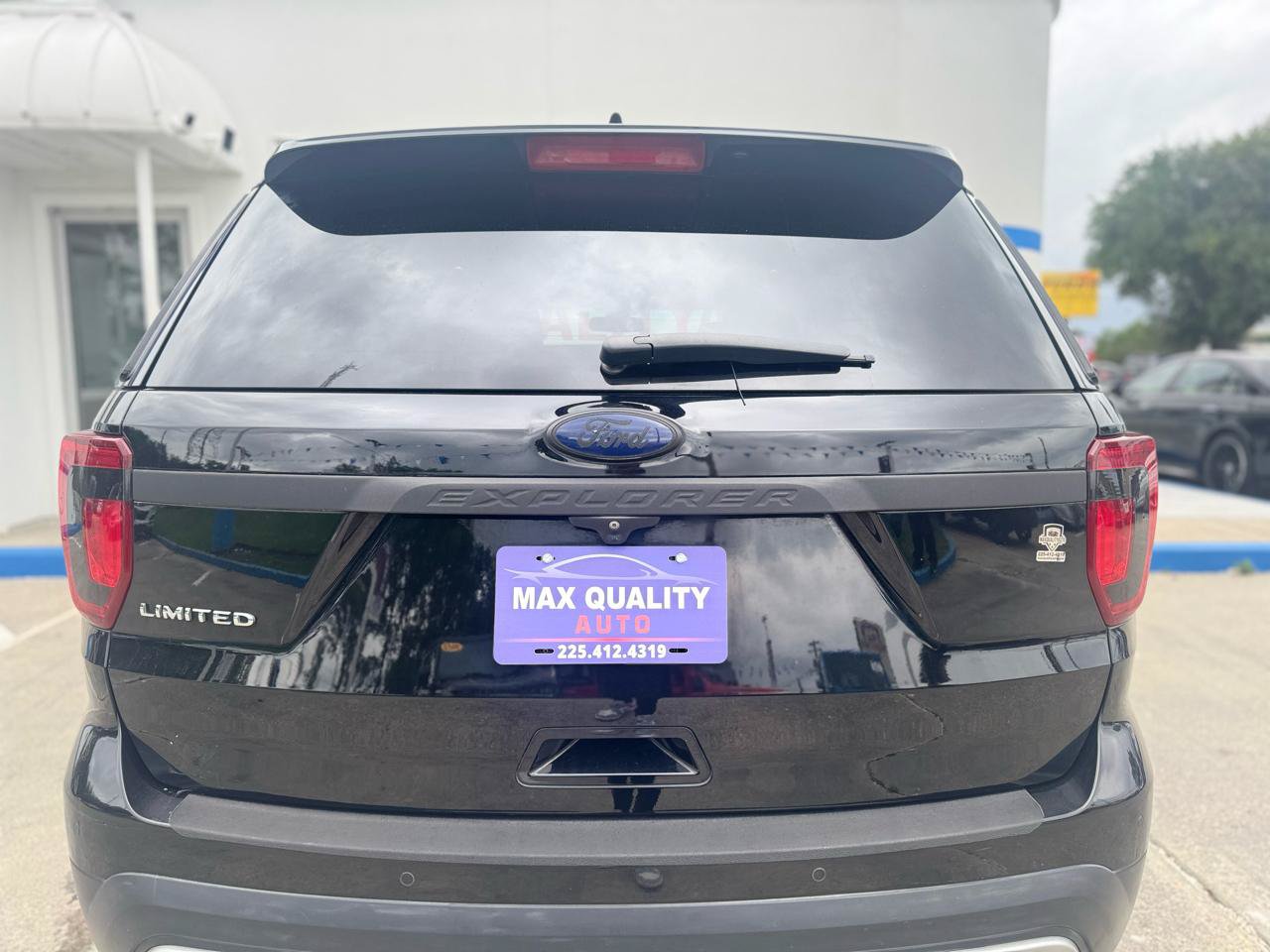 Used 2017 Ford Explorer Limited w/ Equipment Group 301A FWD image 36