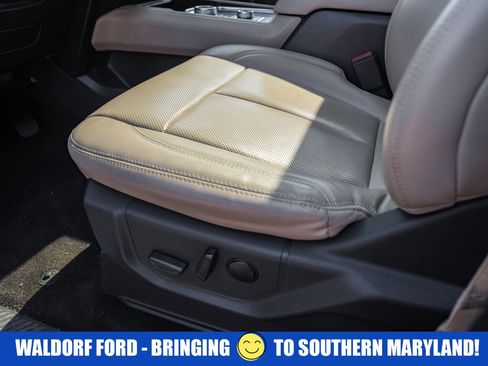 Used 2022 Ford Expedition Max XLT image 39
