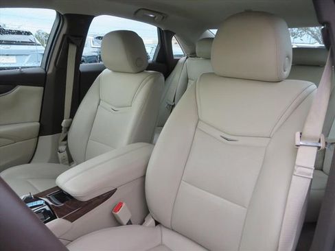 Used 2013 Cadillac XTS image 16