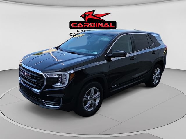 Used 2024 GMC Terrain SLE w/ LPO, Floor Liner Package FWD image 7