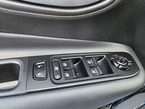 Used 2023 Jeep Renegade Altitude w/ Sun/Sound Group image 17