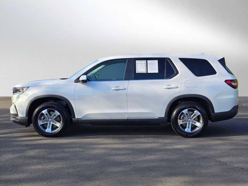 Used 2025 Honda Pilot EX-L image 6