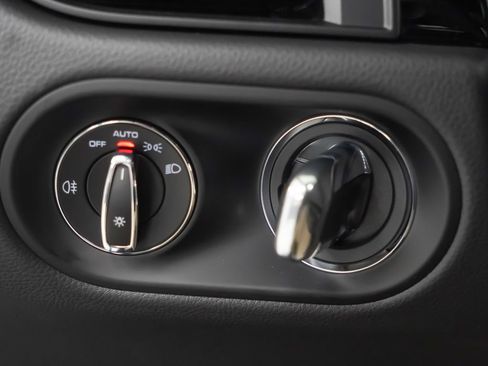 Certified 2026 Porsche Macan S AWD/4WD image 25