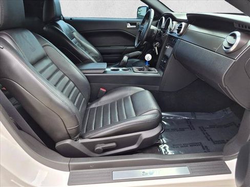 Used 2007 Ford Mustang Shelby GT500 RWD image 19