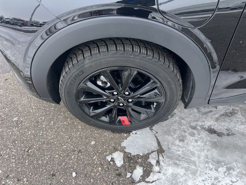 Certified 2023 Chevrolet Bolt EUV Premier w/ Sun & Sound Package image 4