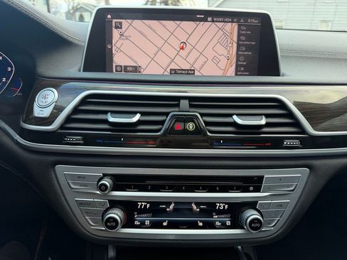 Used 2020 BMW 750i xDrive w/ Cold Weather Package image 18