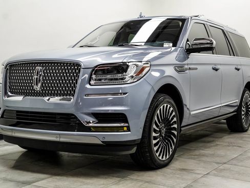 Used 2020 Lincoln Navigator L Black Label w/ Cargo Convenience Package image 6