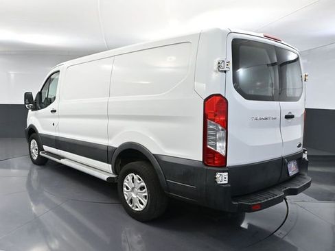 Used 2016 Ford Transit 250 130 Low Roof w/ Exterior Upgrade Package RWD image 7