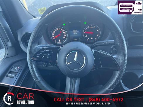 Used 2025 Mercedes-Benz Sprinter 2500 image 17