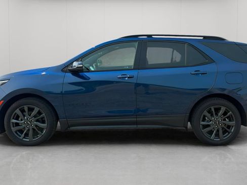 Used 2023 Chevrolet Equinox RS w/ RS Leather Package FWD image 9
