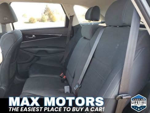 Used 2020 Kia Sorento LX w/ LX I4 Convenience Package image 14