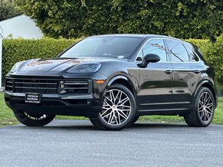 Used 2025 Porsche Cayenne video 1
