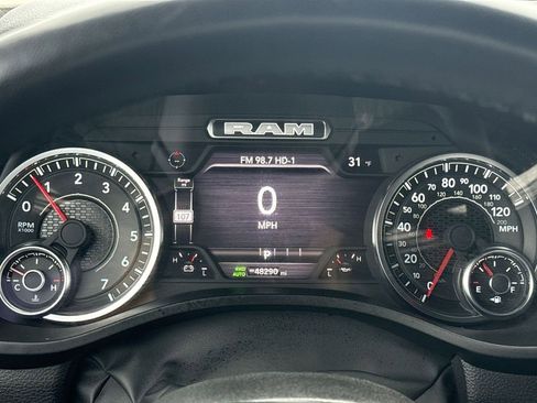 Used 2025 RAM 1500 Big Horn AWD/4WD image 10