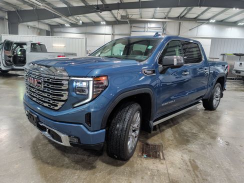 Used 2025 GMC Sierra 1500 Denali w/ Denali Reserve Package image 6