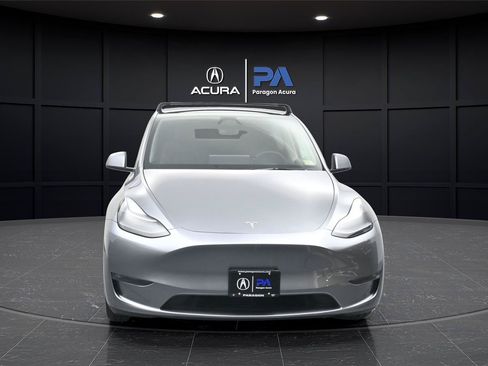 Used 2025 Tesla Model Y Long Range AWD/4WD image 27