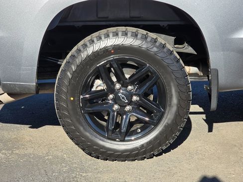 Used 2019 Chevrolet Silverado 1500 LT w/ All-Star Edition image 10