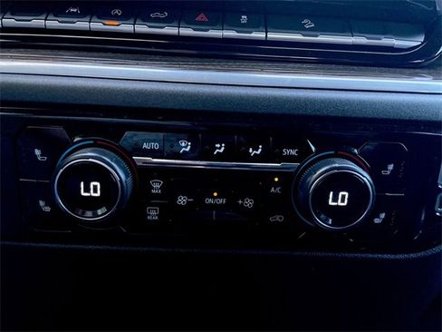 Used 2022 Chevrolet Silverado 1500 RST image 19