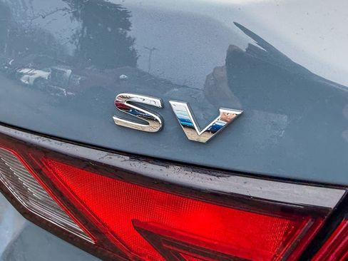 Used 2024 Nissan Sentra SV w/ Trunk Package image 7