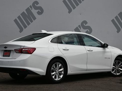 Used 2019 Chevrolet Malibu LT w/ Leather Package FWD image 5