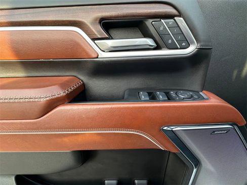 Used 2024 GMC Sierra 2500 Denali Ultimate image 11