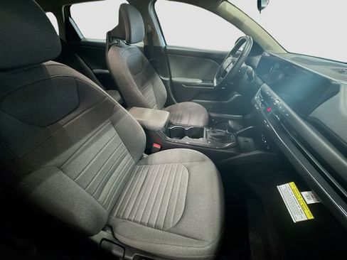 Used 2025 Kia K4 EX FWD image 29