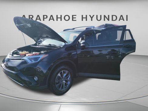 Used 2016 Toyota RAV4 XLE image 2