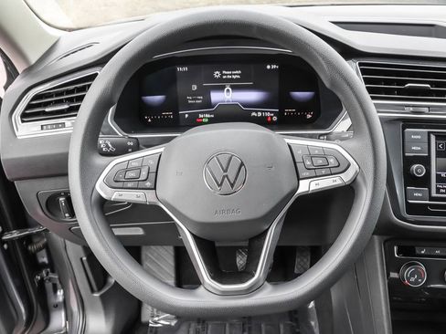 Used 2022 Volkswagen Tiguan S image 18