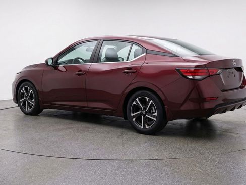 Used 2025 Nissan Sentra SV image 6