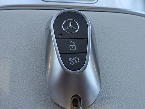 New 2026 Mercedes-Benz GLC 300 4MATIC image 32