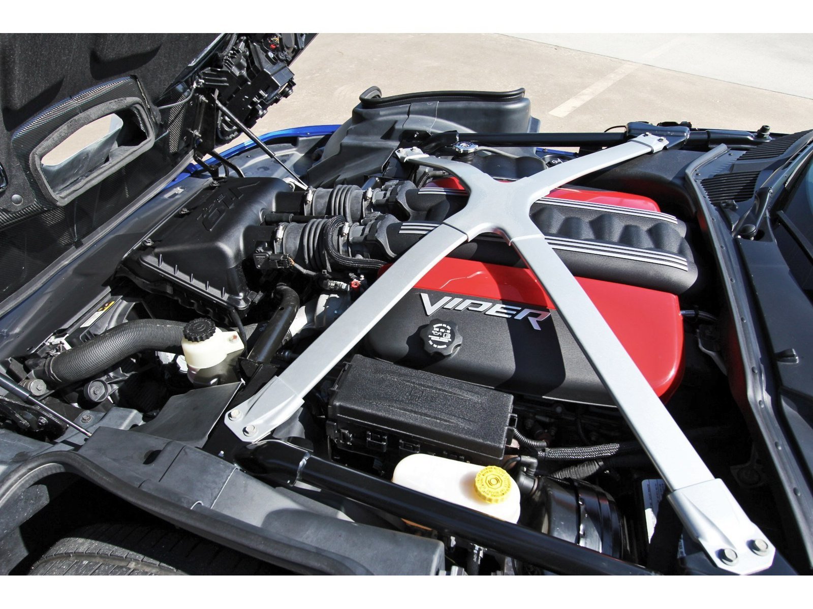 Used 2013 SRT Viper GTS w/ GTS Laguna Interior Pkg RWD image 27