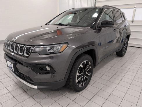 Used 2023 Jeep Compass Limited AWD/4WD image 12