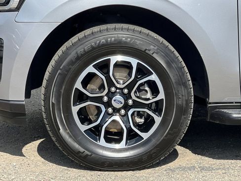 Certified 2024 Ford Expedition XLT AWD/4WD image 28