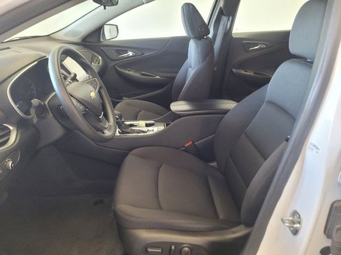 Used 2024 Chevrolet Malibu LT image 17