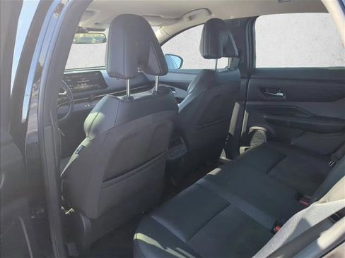 Certified 2023 Nissan Ariya FWD image 16