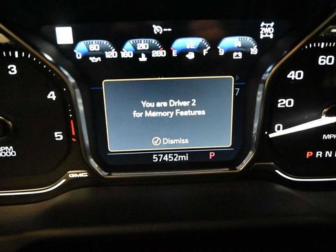 Used 2021 GMC Sierra 2500 AT4 w/ AT4 Premium Plus Package AWD/4WD image 10