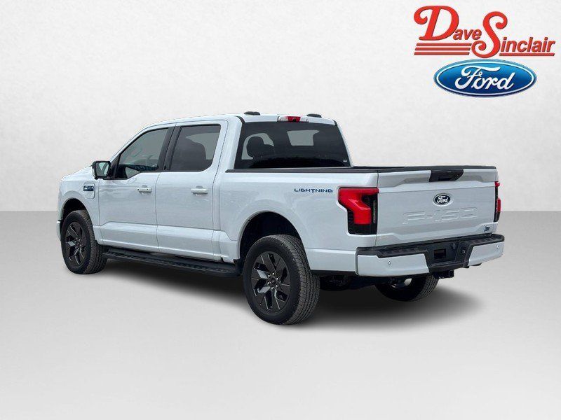 Used 2025 Ford F150 Lightning Flash AWD/4WD image 9