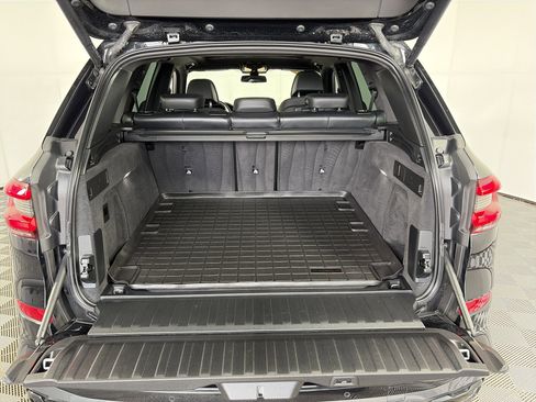 Used 2022 BMW X5 M50i w/ Executive Package image 15