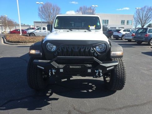 Used 2023 Jeep Gladiator Sport image 2