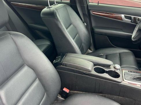 Used 2010 Mercedes-Benz C 300 4MATIC Sedan image 10