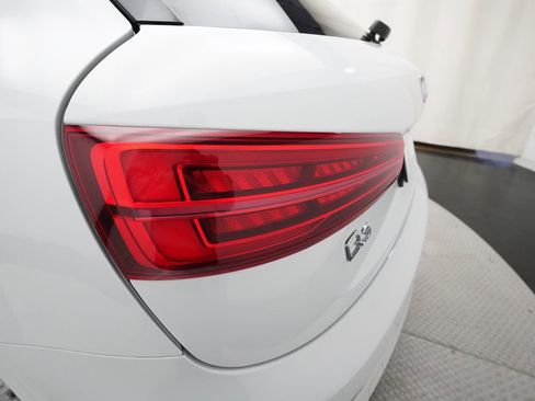 Used 2018 Audi Q3 2.0T Premium Plus w/ Premium Plus Package image 11