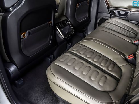 Used 2022 Rivian R1T Adventure AWD/4WD image 17