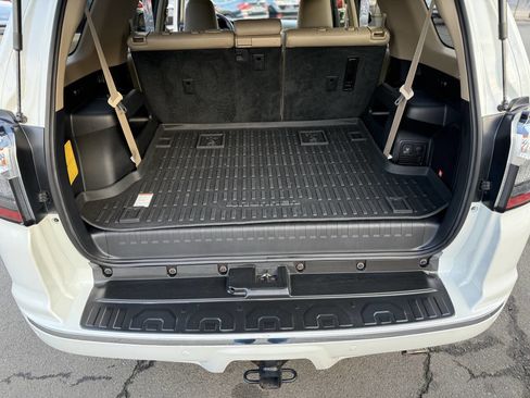 Used 2017 Toyota 4Runner Limited image 18