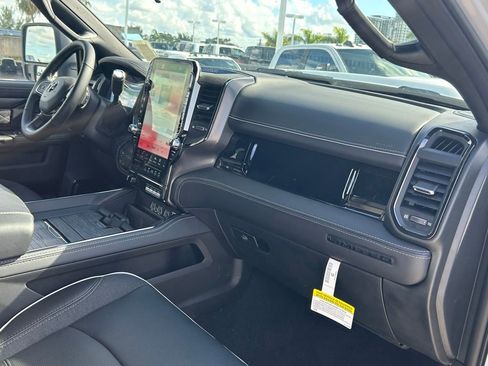 New 2025 RAM 3500 Limited image 32