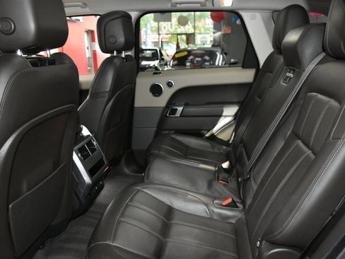 Used 2019 Land Rover Range Rover Sport HSE image 29