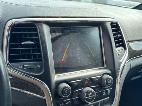 Used 2015 Jeep Grand Cherokee Overland w/ Advanced Technology Group RWD image 21